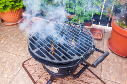 Clean barbecue grills